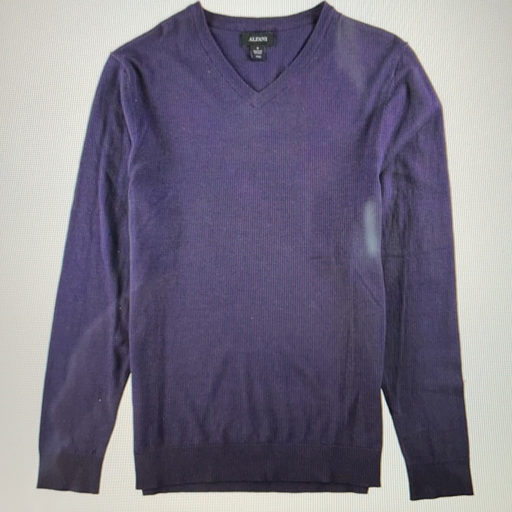 NWT Alfani Men’s V-Neck Pullover Sweater, size M